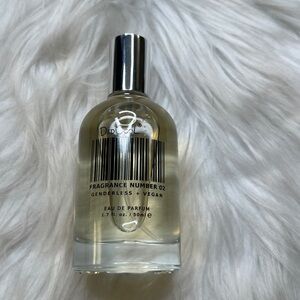 DedCool Number 02 Sandalwood + Juniper